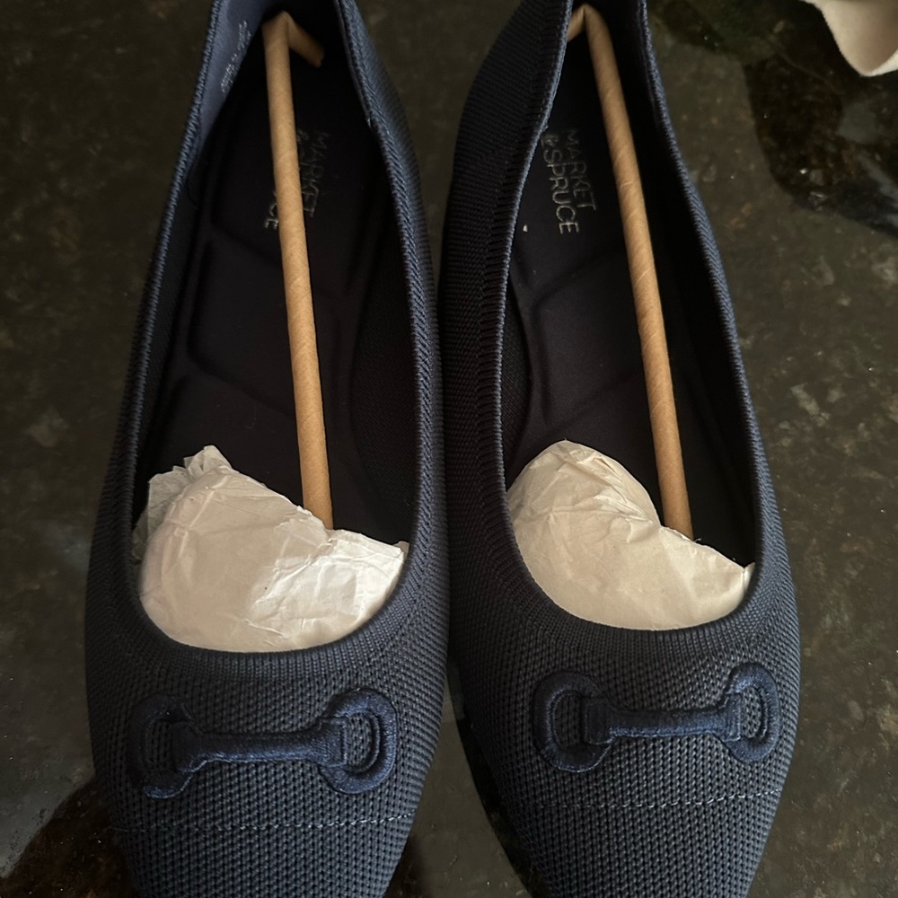 Market & Spruce Dark Blue Textured Flats